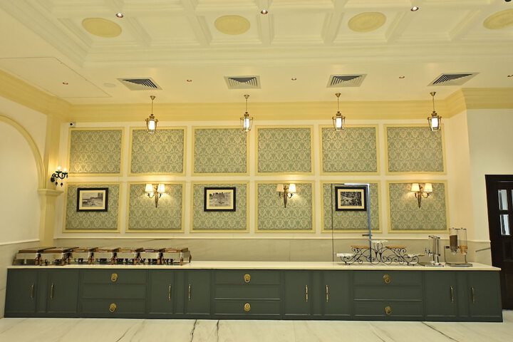 Ballroom/Hall 120 of 161