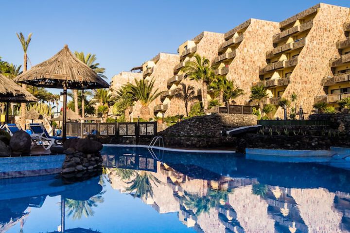 Pools & Facilities