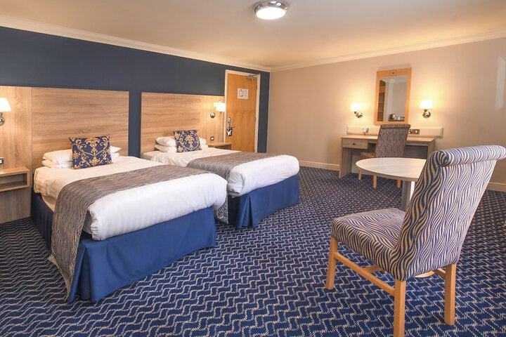 Room 98 of 216