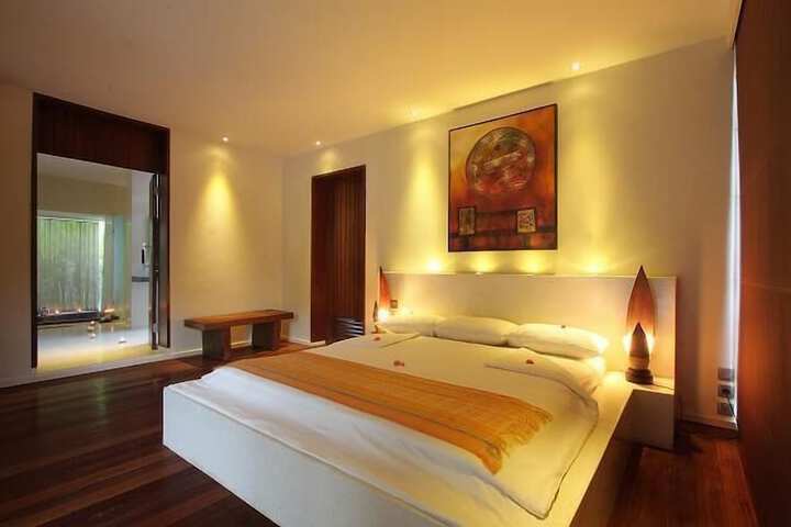 Room 9 of 31