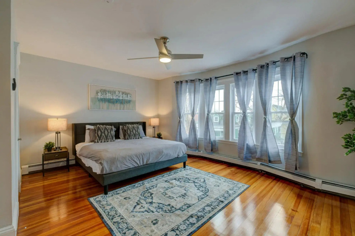 Room 4 of 14