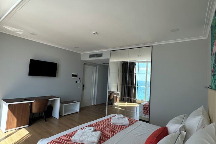 Room 58 of 191