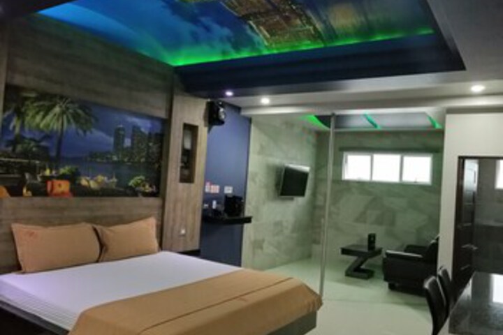 Room 30 of 78