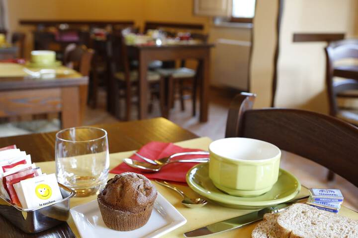 Breakfast/Coffee Service 31 of 41