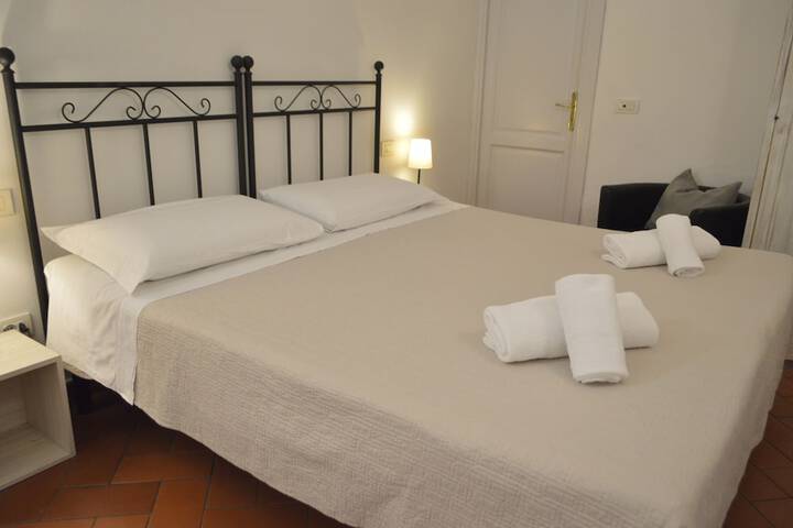Room 36 of 60