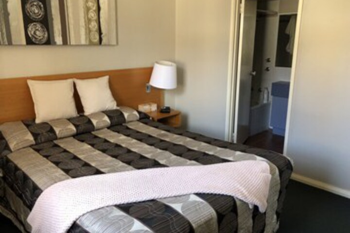 Room 28 of 36