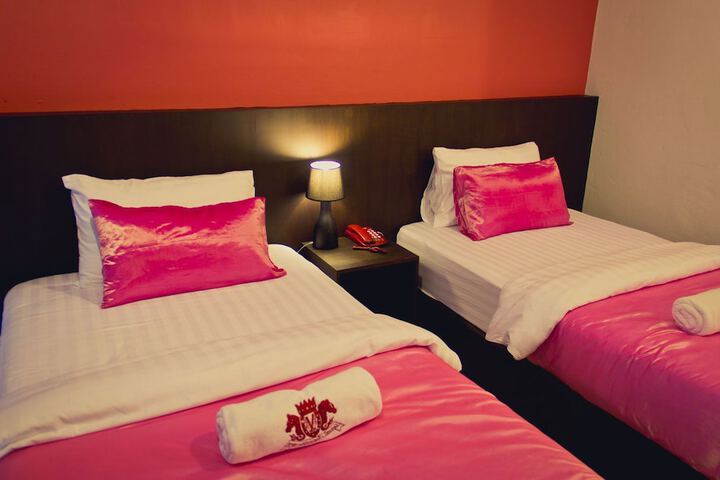 Room 10 of 51