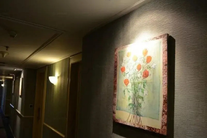 Room 16 of 26
