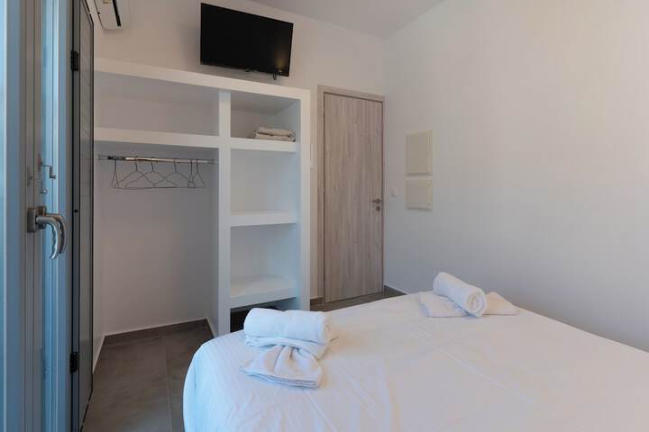 Room 8 of 56