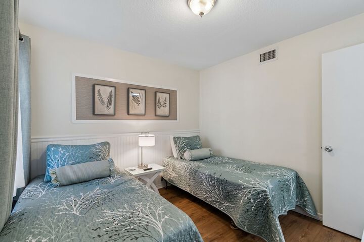 Room 25 of 44