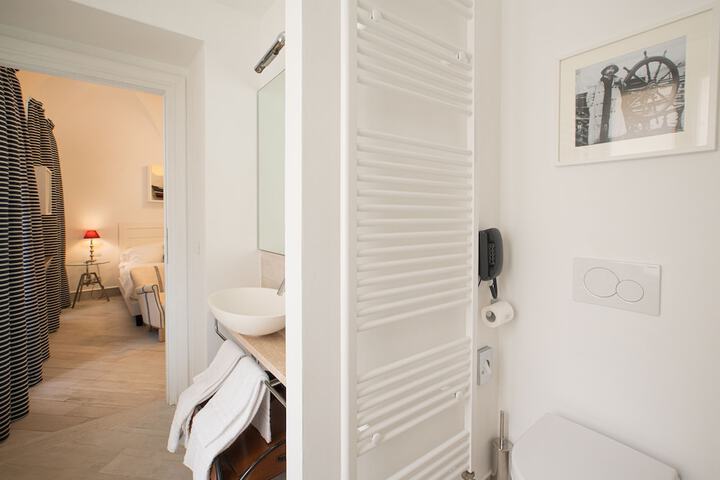 Room 55 of 89