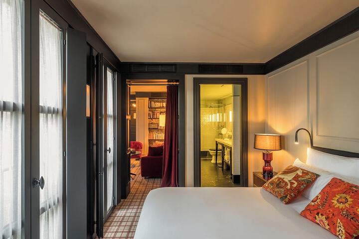 Room 13 of 63
