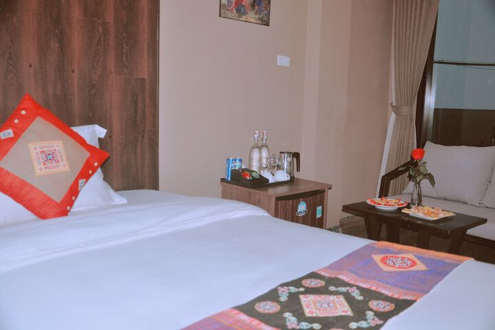 Room 8 of 72