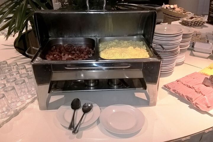 Breakfast/Coffee Service 32 of 39