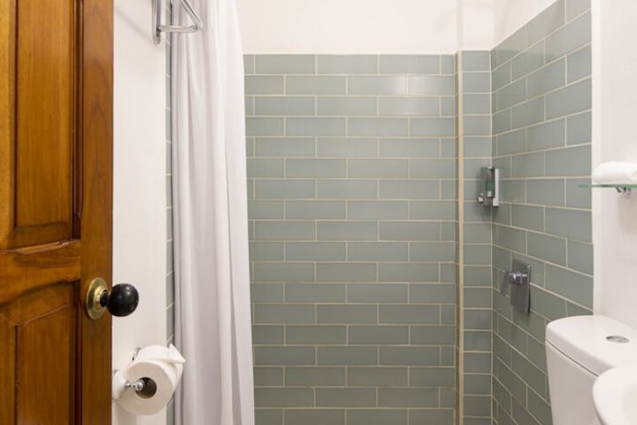 Room 32 of 52