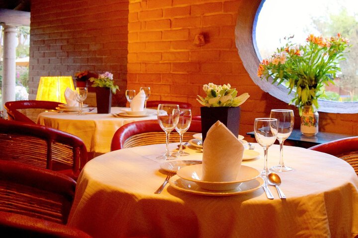 Dining 30 of 45