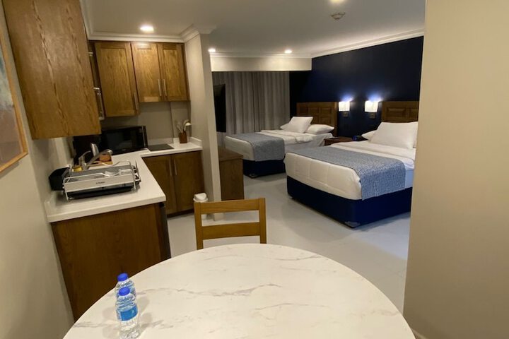 Room 10 of 31