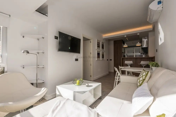Room 2 of 11