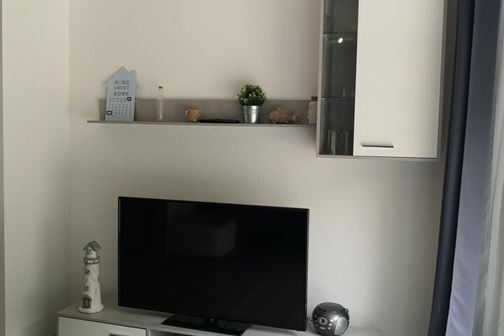 Room 9 of 33