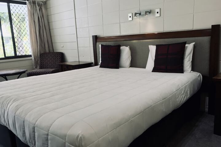 Room 15 of 174