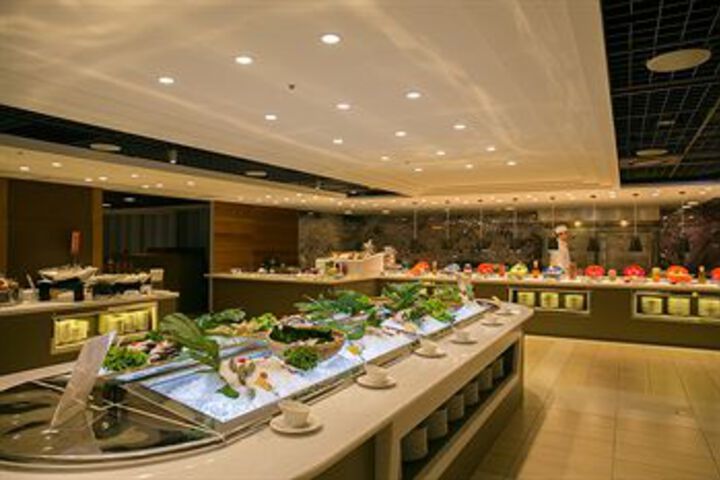 Dining 62 of 66