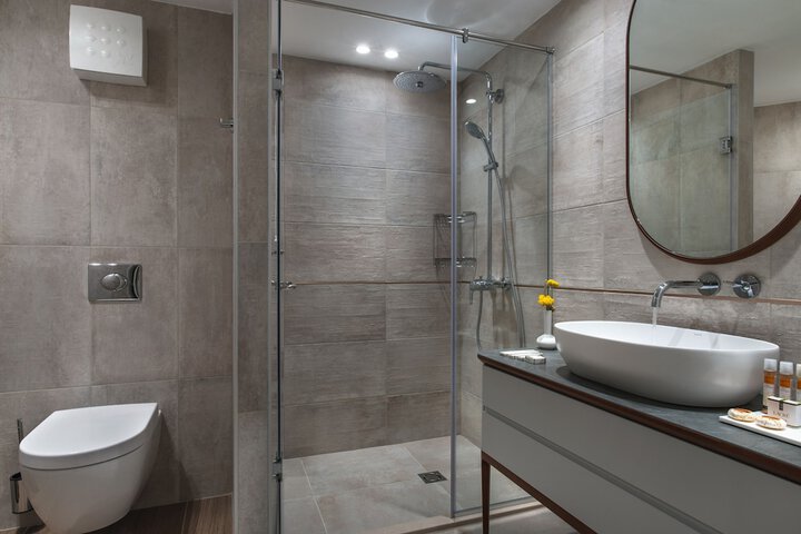 Room 15 of 26