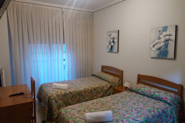 Room 9 of 11