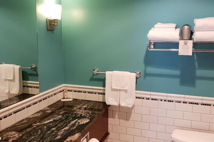 Room 105 of 140