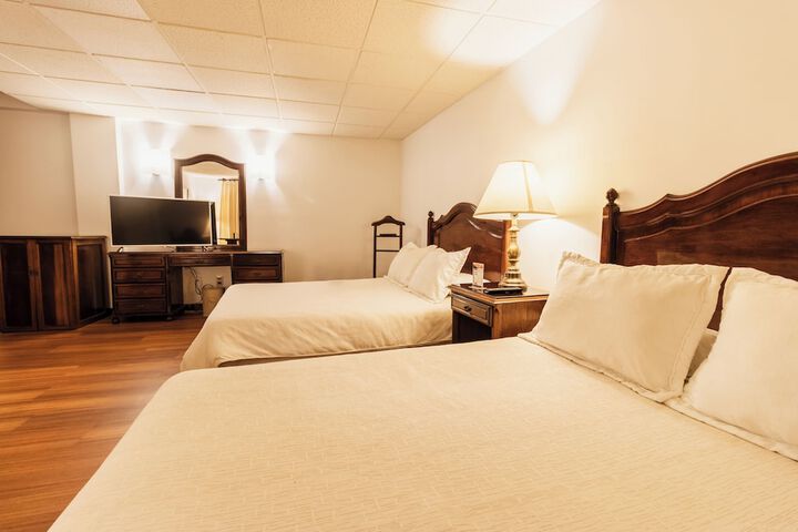 Room 6 of 23