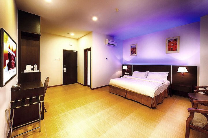 Room 10 of 23