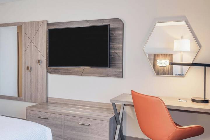 Room 9 of 60