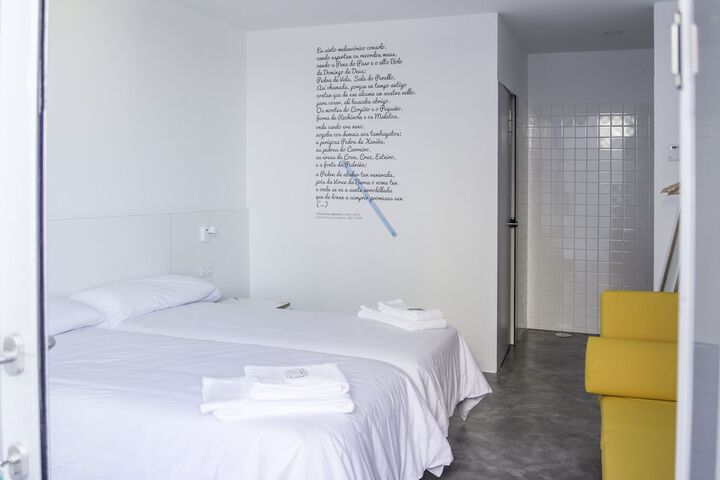 Room 2 of 35