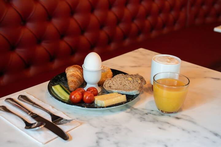 Breakfast/Coffee Service 51 of 75
