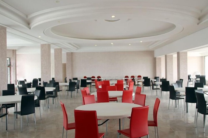 Ballroom/Hall 69 of 86