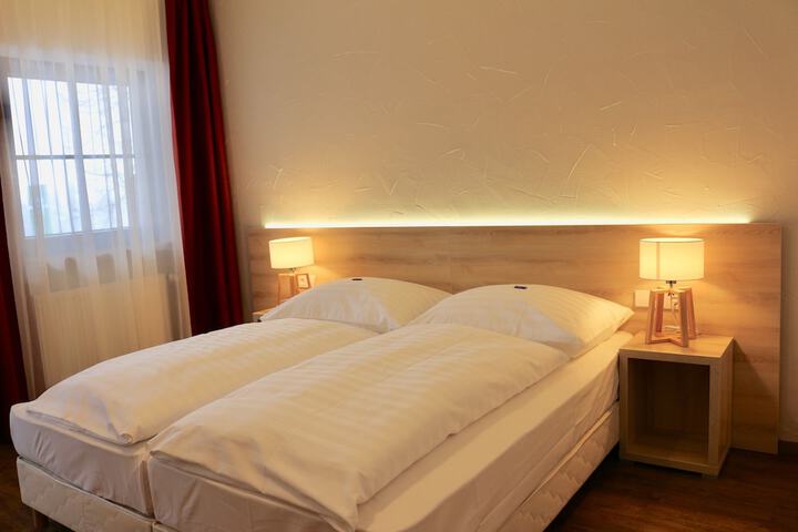 Room 3 of 73