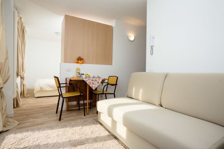 Room 4 of 26