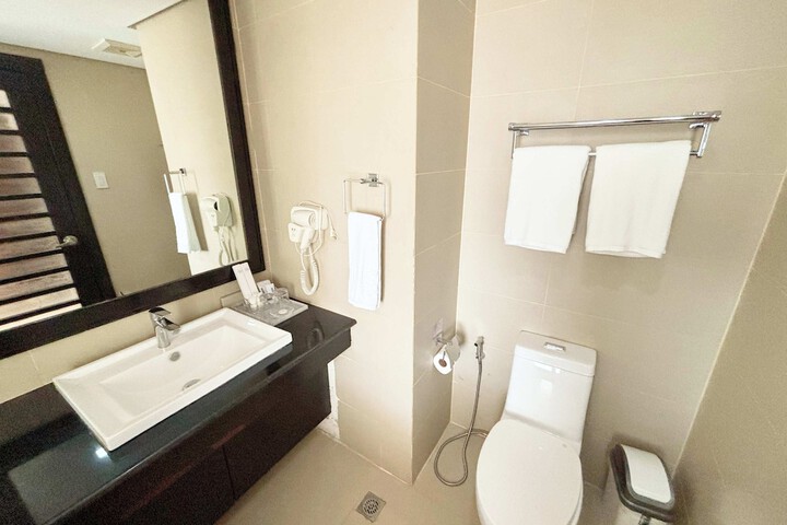 Room 20 of 211