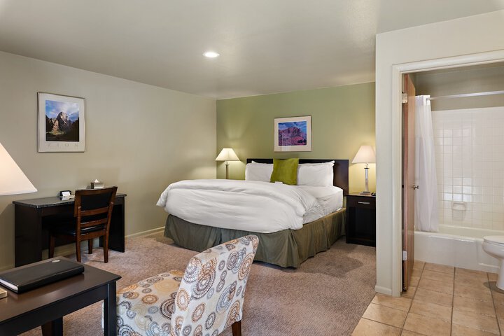 Room 47 of 165