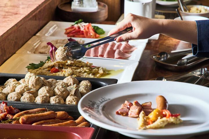 Breakfast buffet