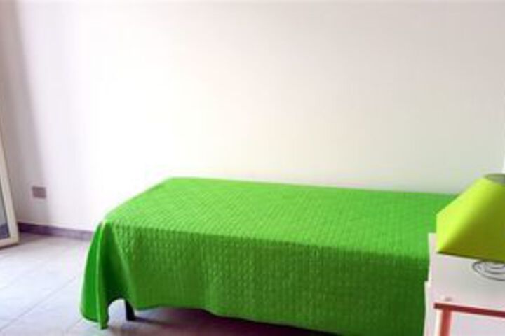 Room 10 of 19