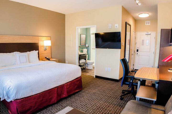Room 9 of 34
