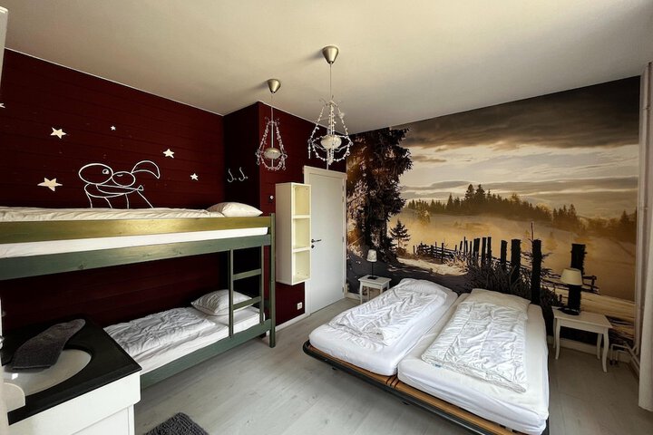Room 7 of 38