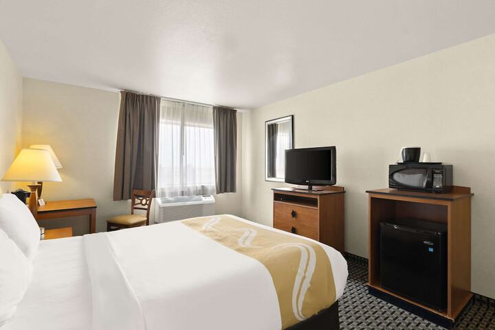 Room 9 of 47