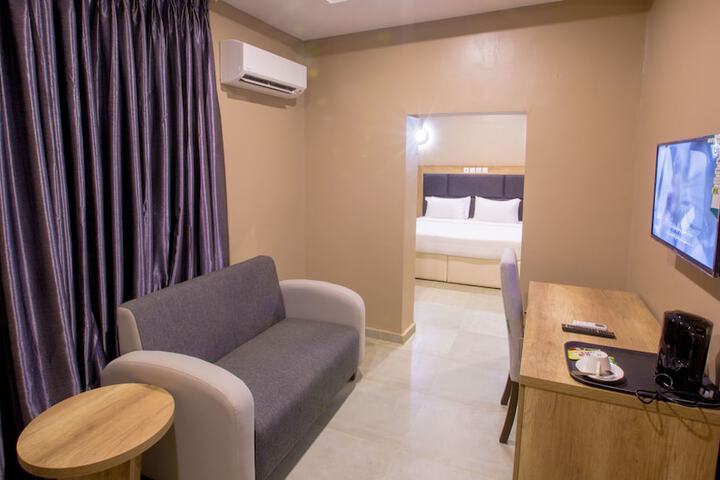 Room 14 of 19