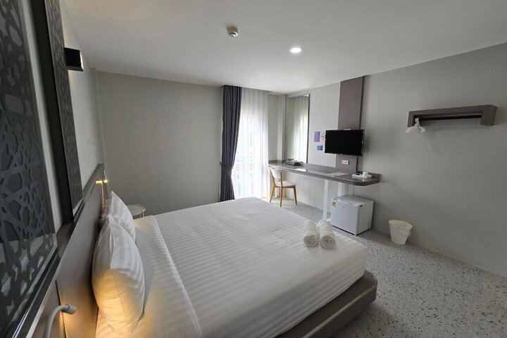 Room 12 of 85
