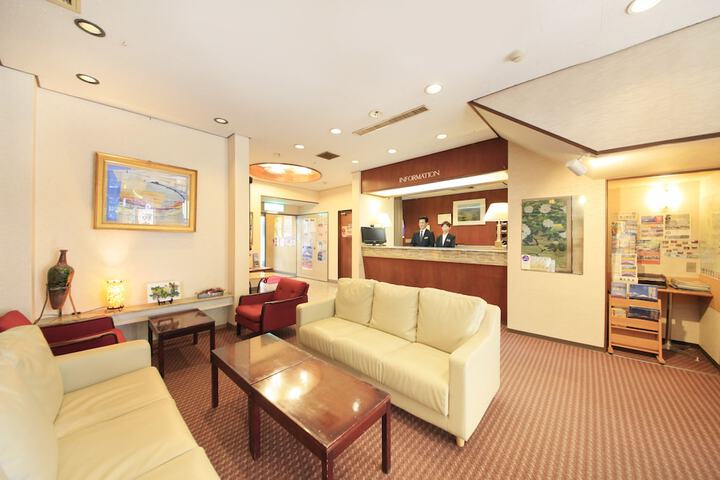 Entrance & Lobby