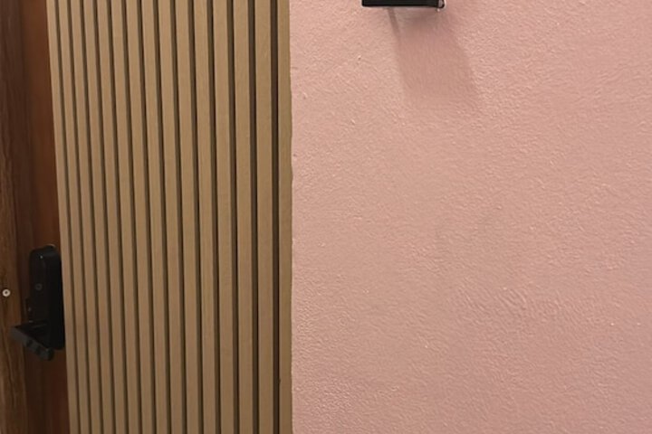 Room 4 of 19