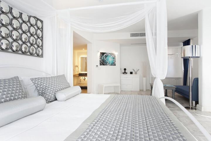 Room 25 of 56