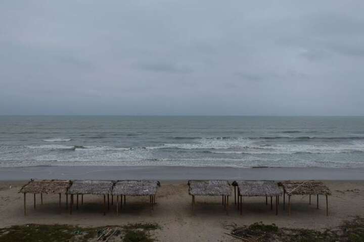Beach 34 of 52