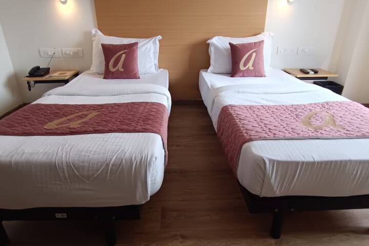 Room 12 of 21